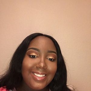 Meet your Posher, Bria